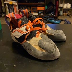 La Sportiva Women’s Solutions Sz 37